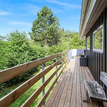 Safir - 800m From The Sea By Interhome